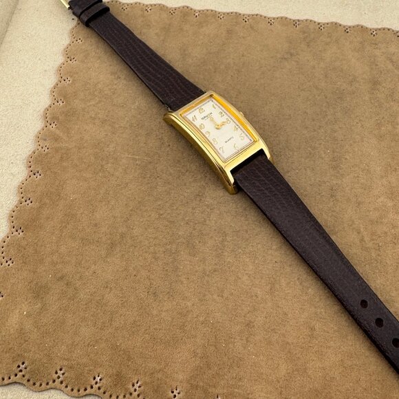 1990's reissue of the1930's Gruen Curvex Watch - Picture 4 of 9